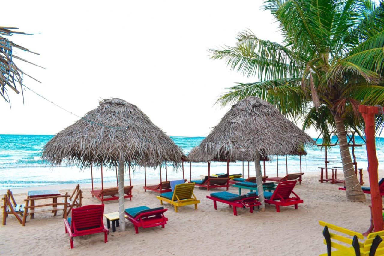 Golden Beach Cottages Trincomalee Exterior photo