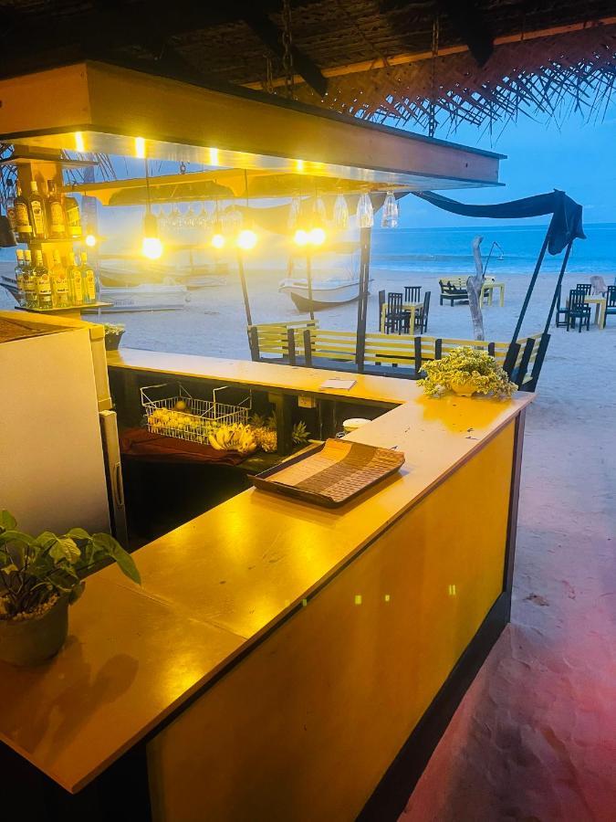 Golden Beach Cottages Trincomalee Exterior photo