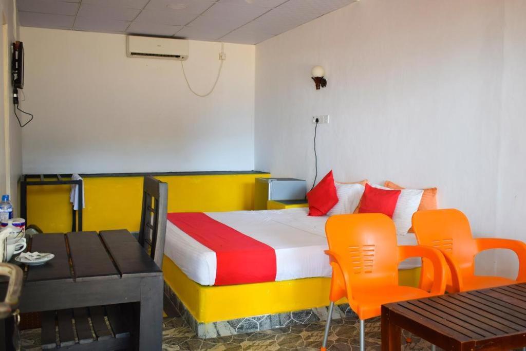 Golden Beach Cottages Trincomalee Exterior photo
